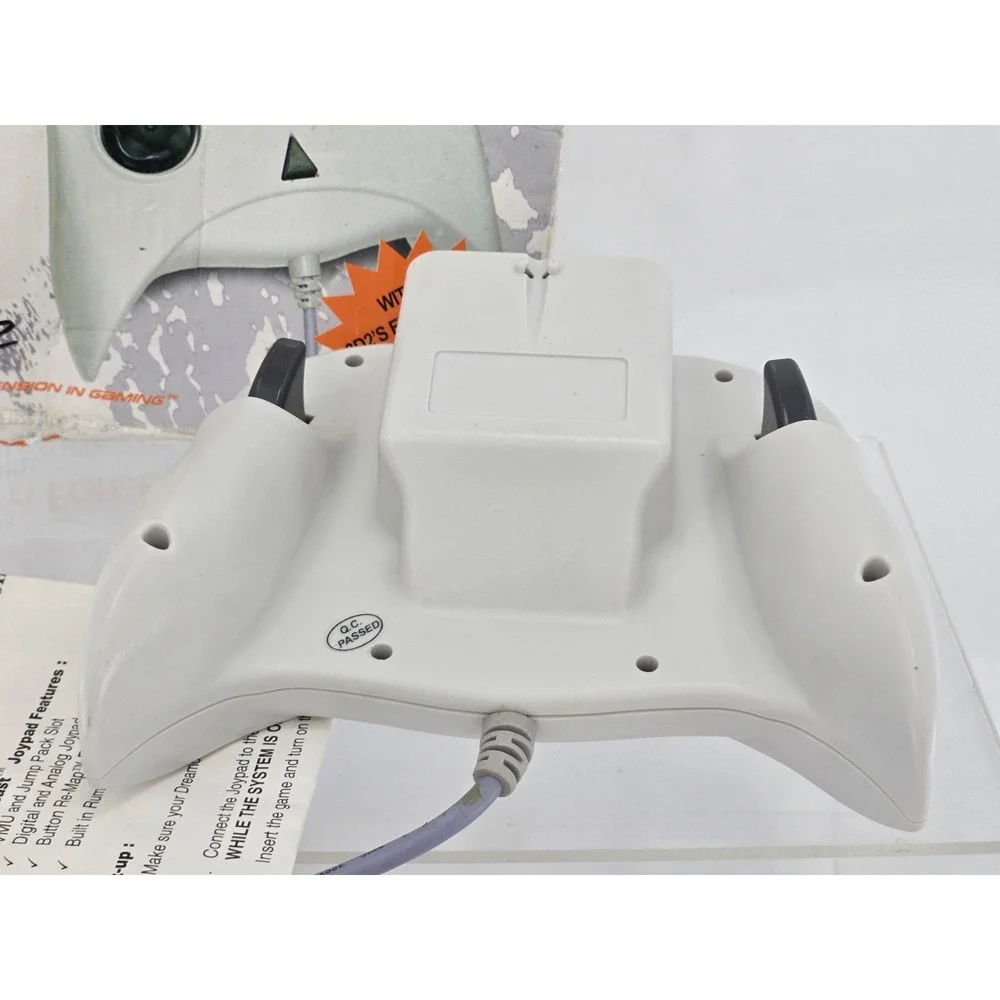 SEGA DREAMCAST 3D2 Dream Force Joypad - Controller W/Button Remap - White - NEW